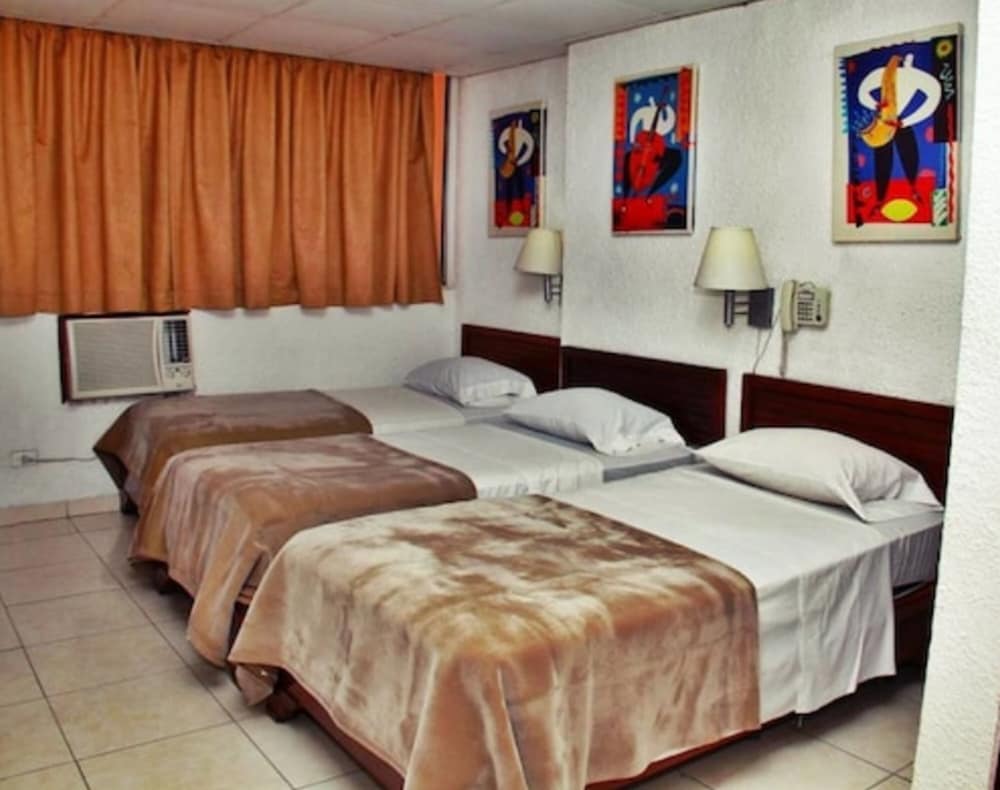 Classic Triple Room (Studio) photo 1
