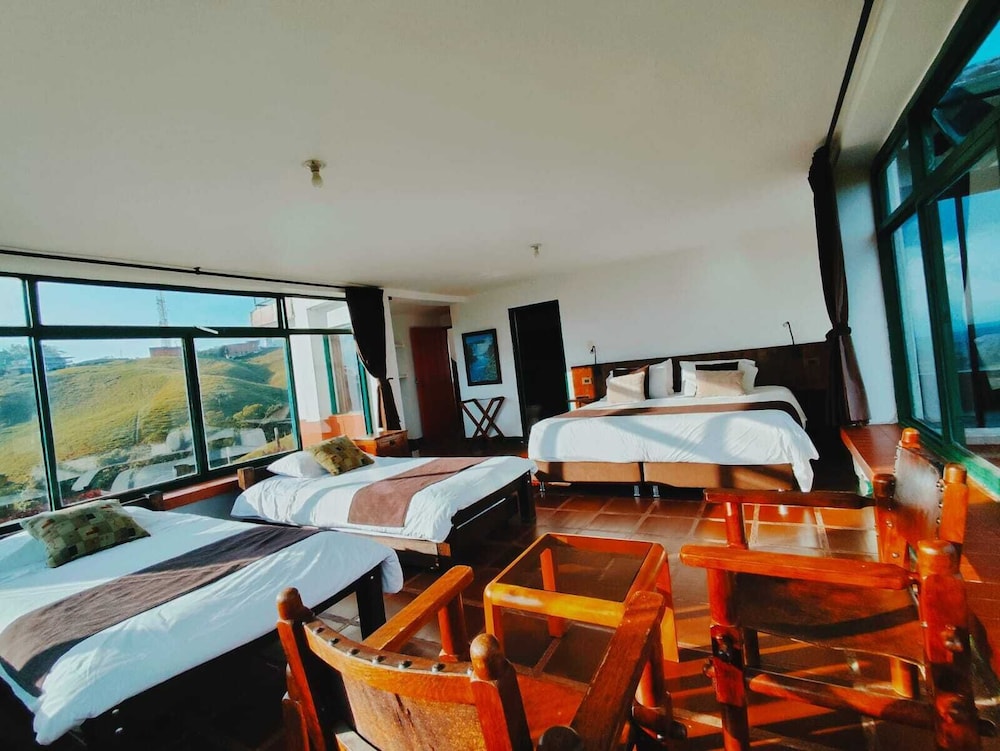 Panoramic Quadruple Room photo 2
