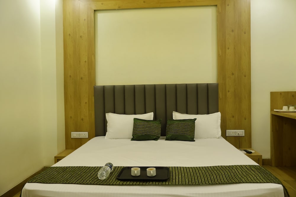 Executive Room - Photo 1