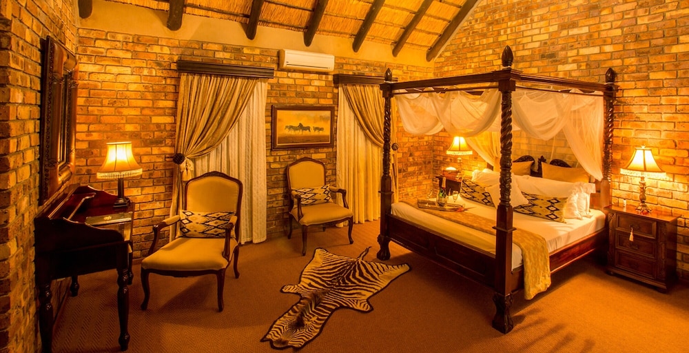 Deluxe Suite, Lake View