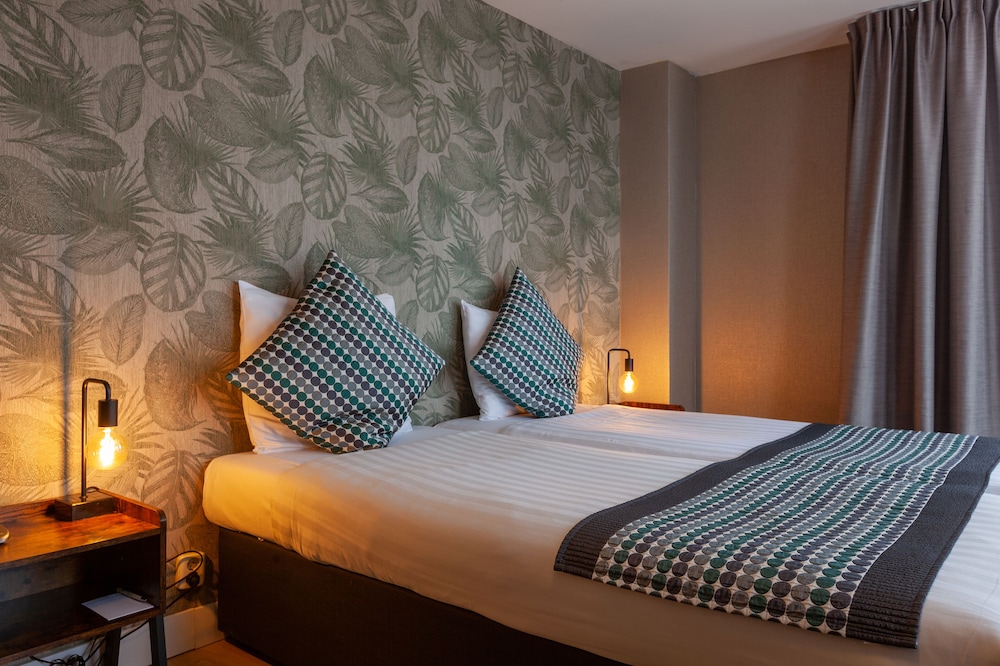 Business Room, 2 Twin Beds, Non Smoking - Photo 7