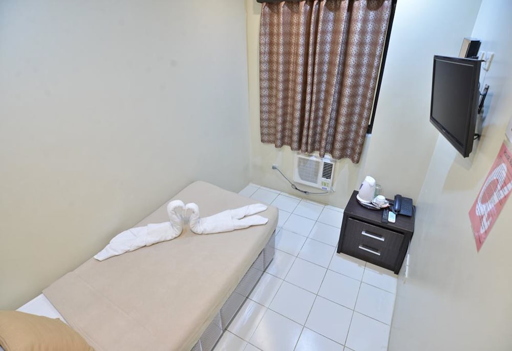 Standard Single Room, 1 Twin Bed, Shared Bathroom photo 2