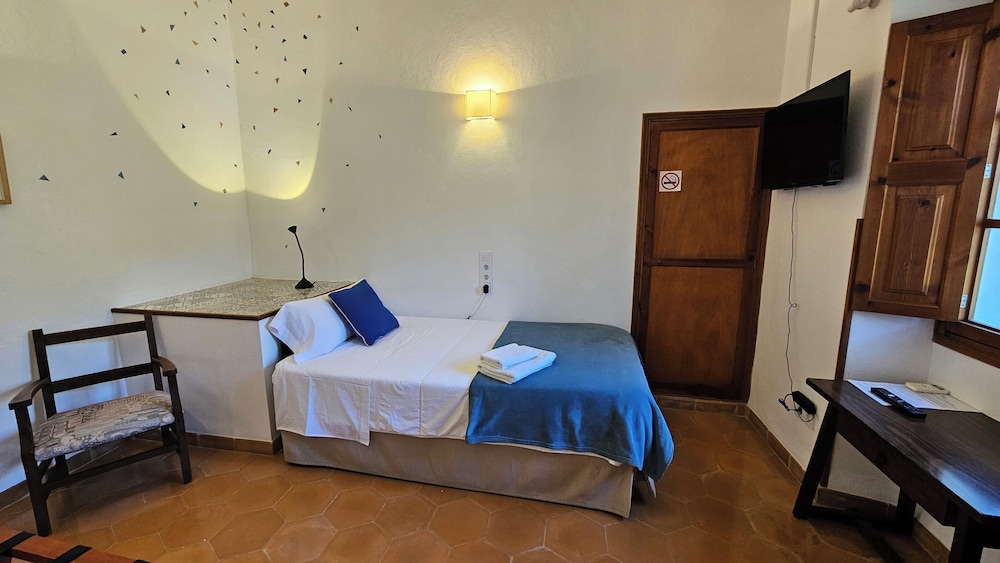 Economy Single Room, Garden View photo 2