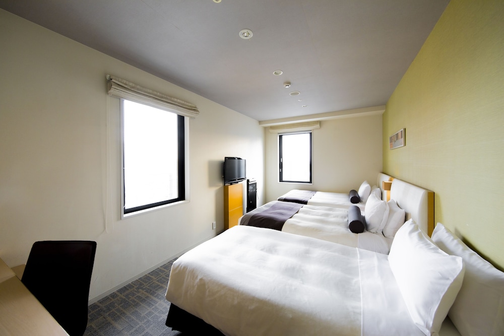 Twin Room A, 22sqm, Non Smoking (For 3 Guests) photo 2