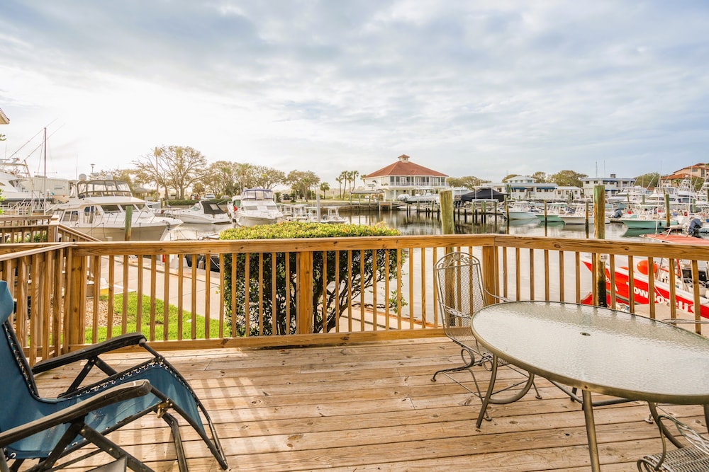 Traditional Studio, Harbor View
