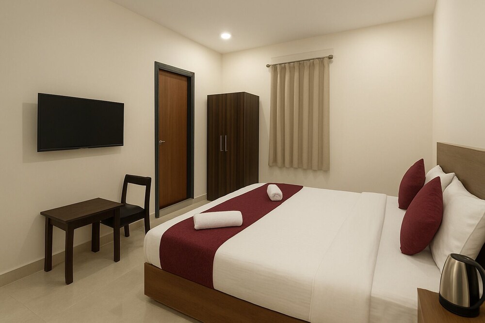 Deluxe Double Room, Balcony, City View