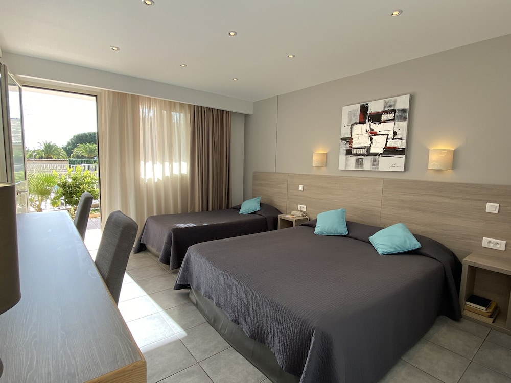 Superior Twin Room, 2 Twin Beds, Terrace, Ground Floor photo 1