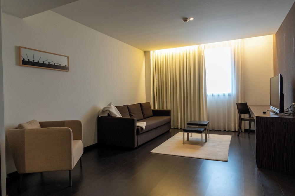 Standard Suite - Photo 1