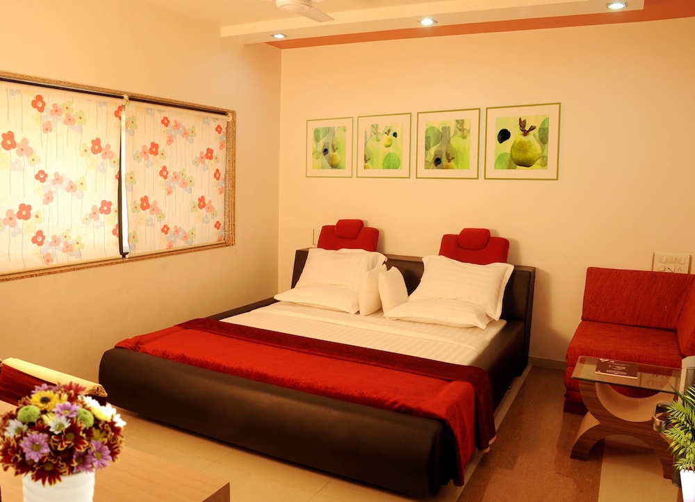 Suite, 1 Double Bed, City View photo 1
