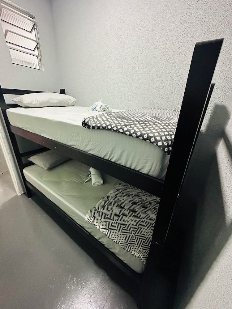 Economy Twin Room photo 1