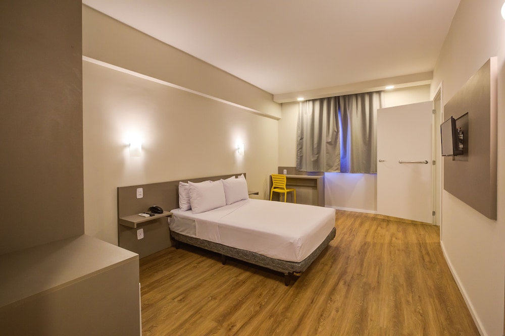 Standard Room, 1 Double Bed, Accessible - Photo 7
