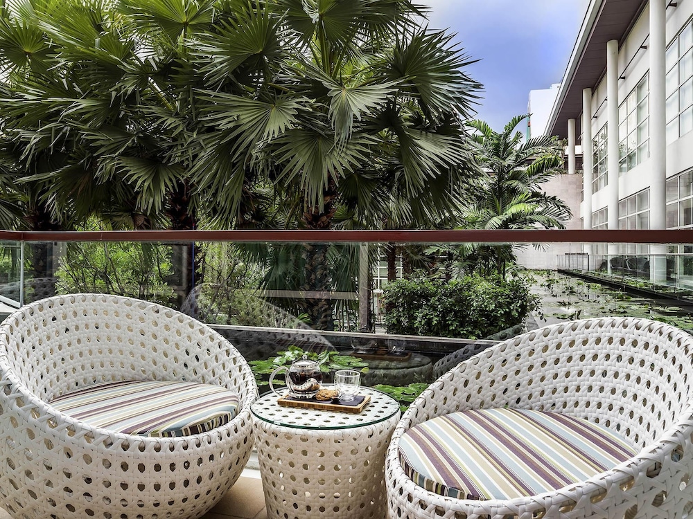 Premium Deluxe Room, 2 Single bed, Balcony thumbnail 5