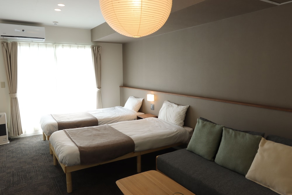 Room 202 Suitengu photo 3