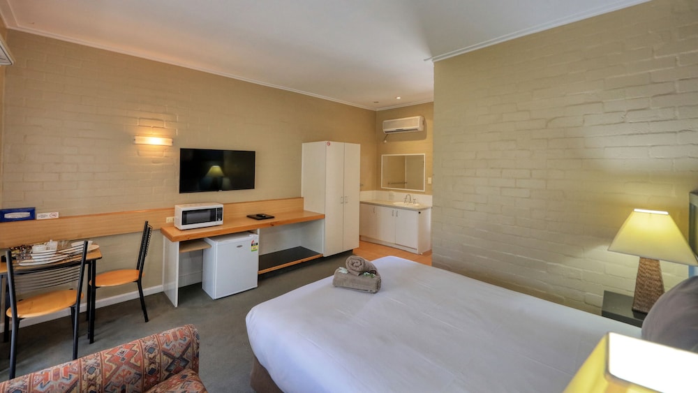 Double Room, 1 Queen Bed photo 2