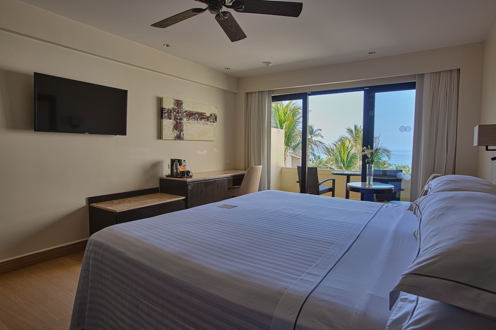 Deluxe Room, Balcony, Ocean View photo 2