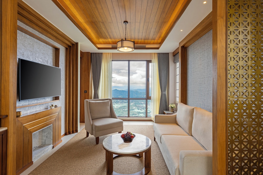 Junior Suite (Himalayan View) - Photo 4