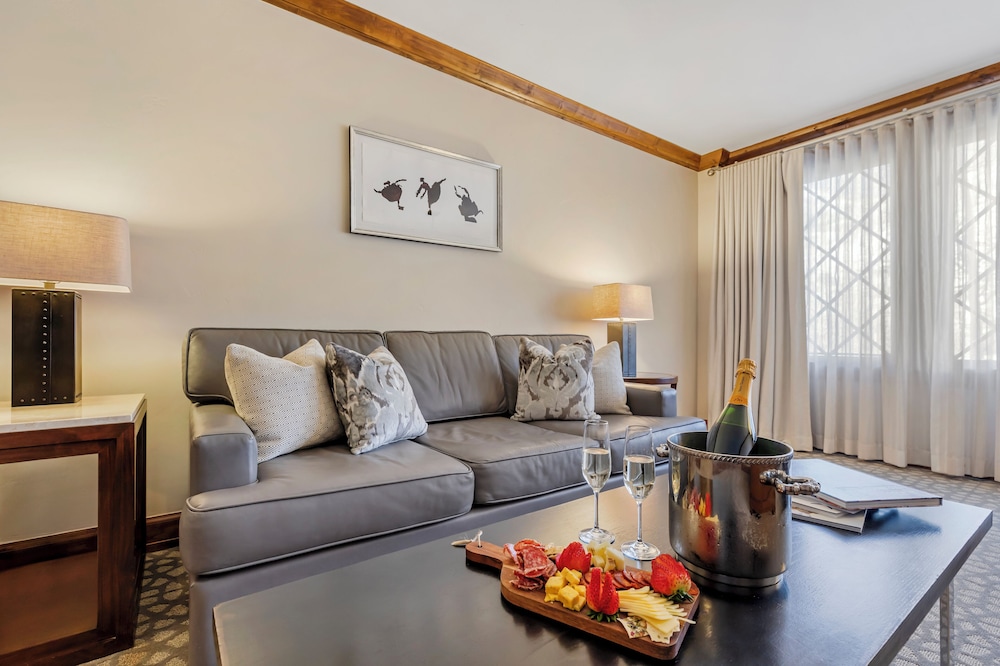 1 Bedroom Executive Suite - Photo 6