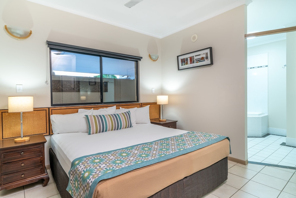 Superior Room, 1 Bedroom, Jetted Tub photo 3