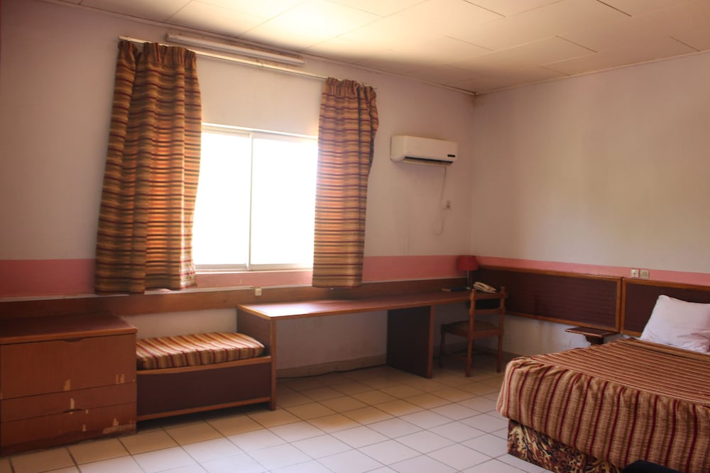 Standard Double Room, 1 Double Bed, Smoking, Pool View photo 2