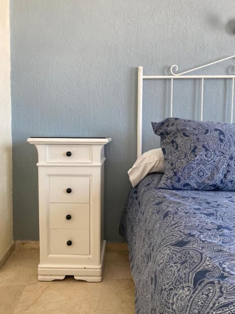 Basic Single Room photo 3
