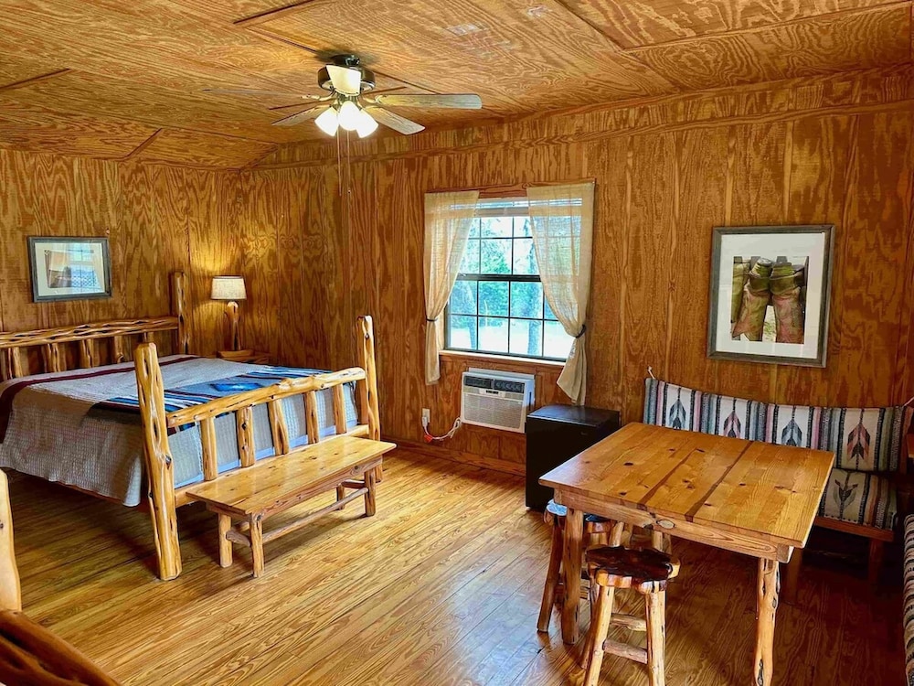 Cabin photo 2