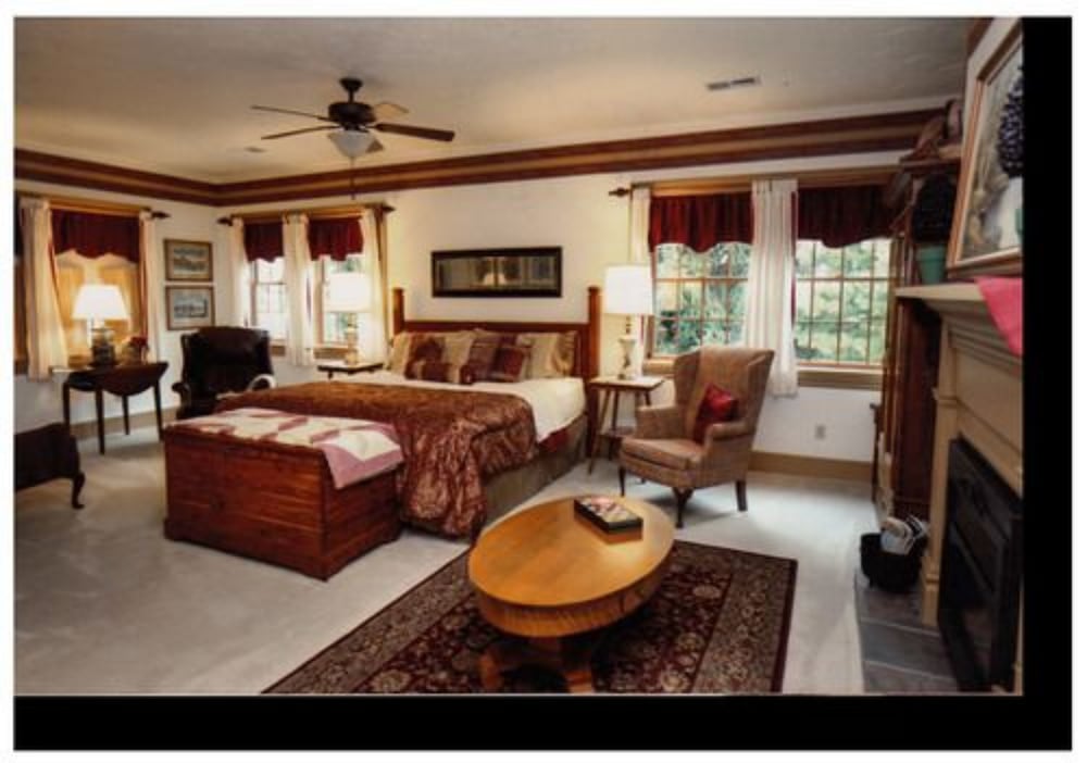 Room, Private Bathroom (Laurel King Suite Romantic Get Away) photo 3