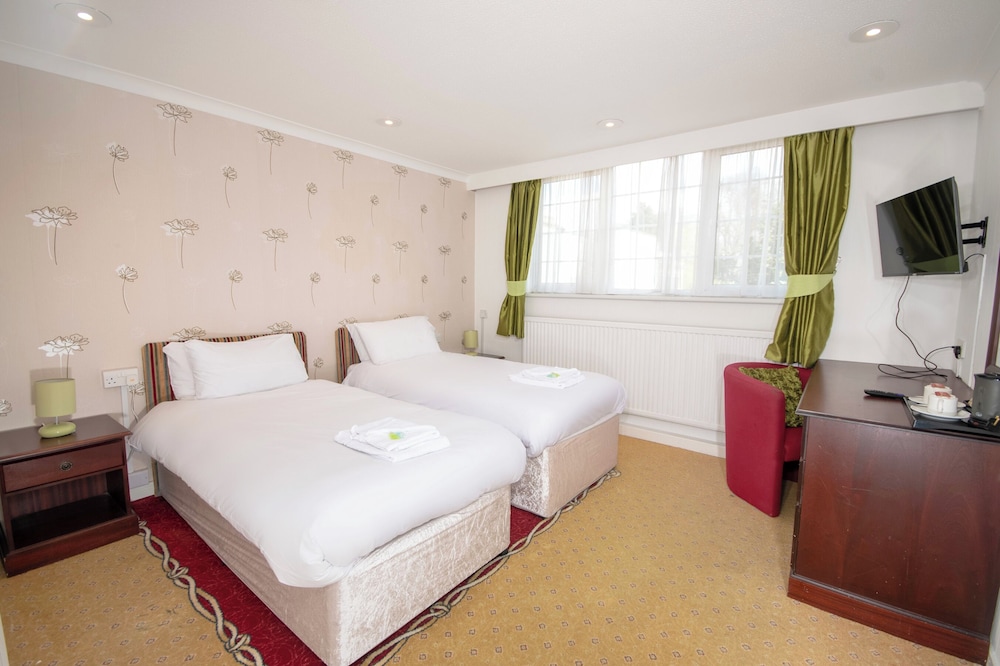 Standard Twin Room - Photo 2
