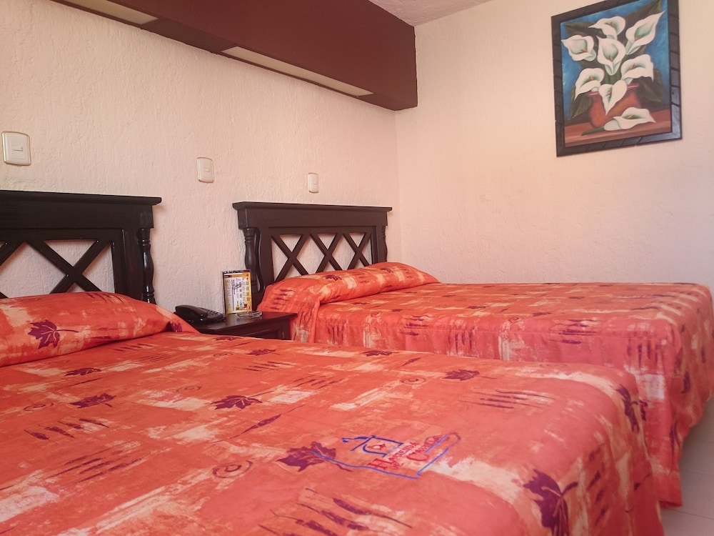 Standard Room, 2 Double Beds photo 1