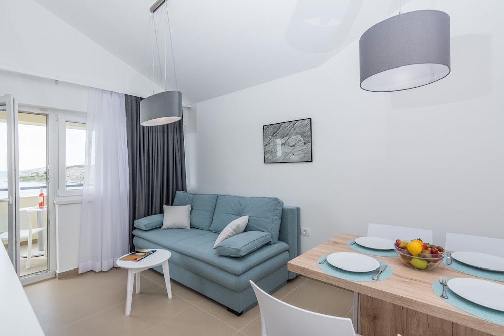 Standard Apartment, 1 Bedroom, Annex Building photo 2