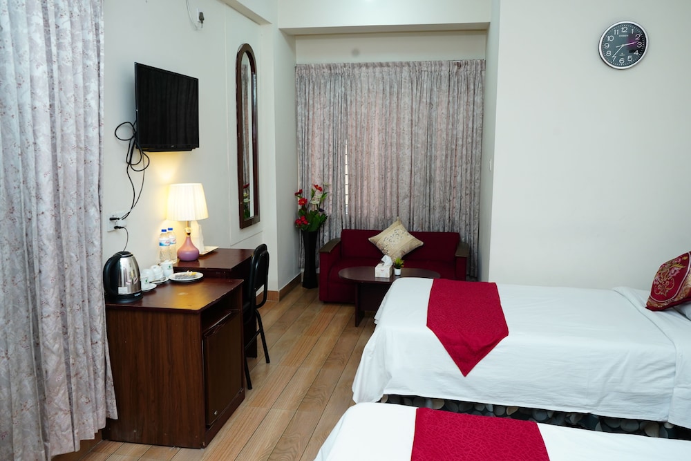 Deluxe Twin Room photo 3