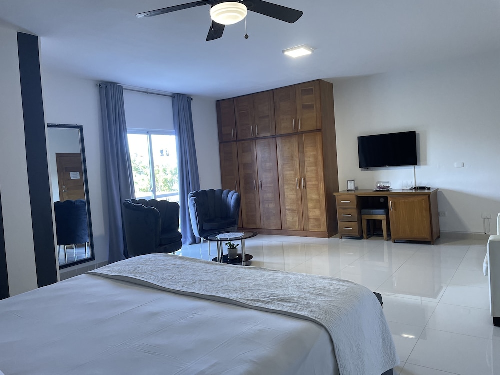 Exklusives Doppelzimmer, 1 Kingsize-Bett, Poolblick