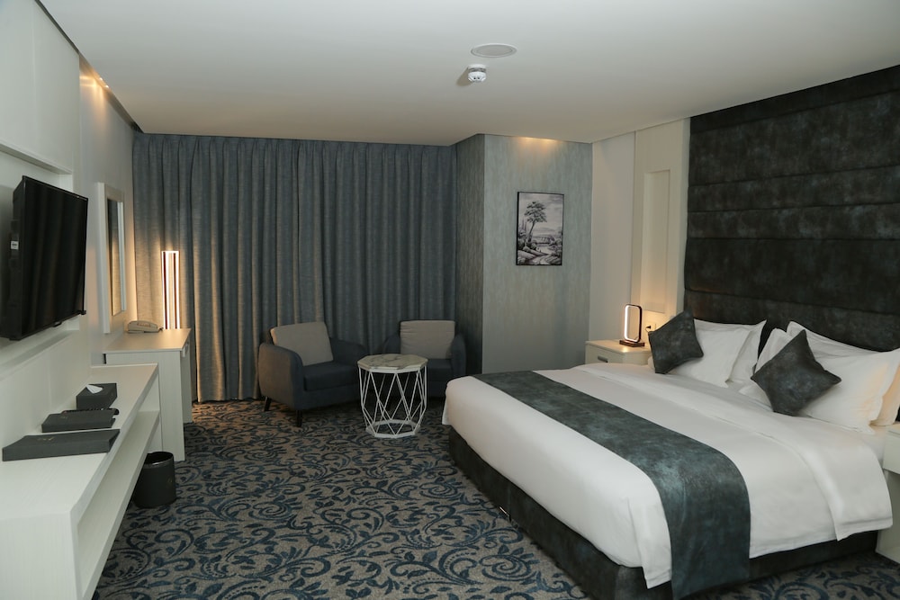 Deluxe Room - Photo 4