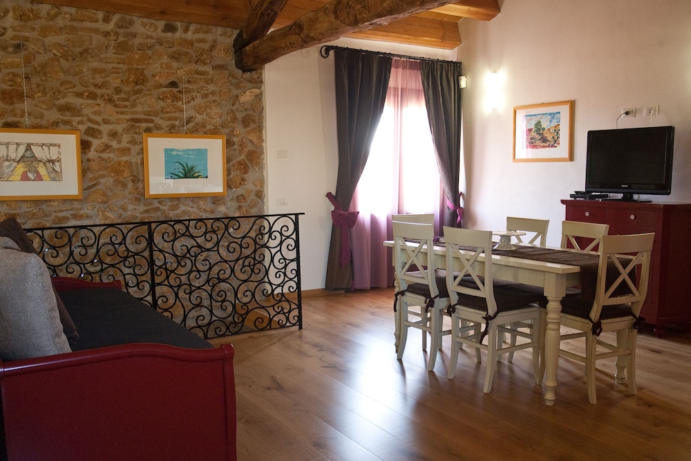 Comfort Apartment, 2 Bedrooms photo 3