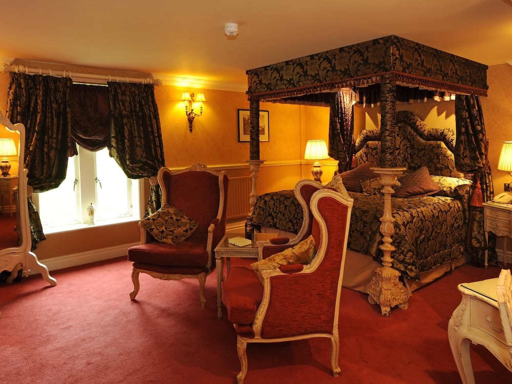Courtyard Feature room - Photo 2