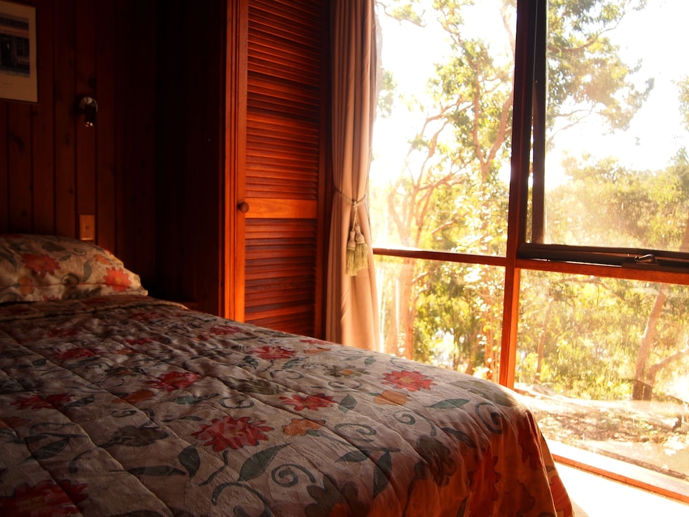 Standard Room, Non Smoking, Balcony (Riverbend) photo 1