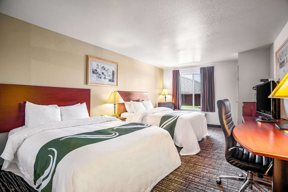Standard Room, 2 Queen Beds, Non Smoking - Photo 3