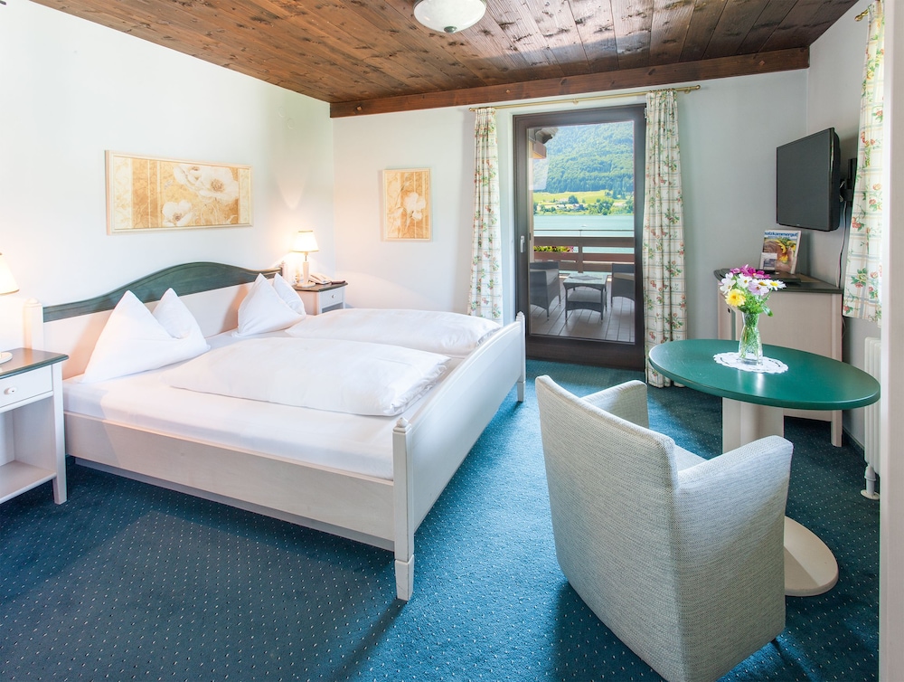 Double Room, Lake View (Fuschlsee)