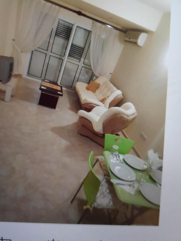 Apartment photo 2