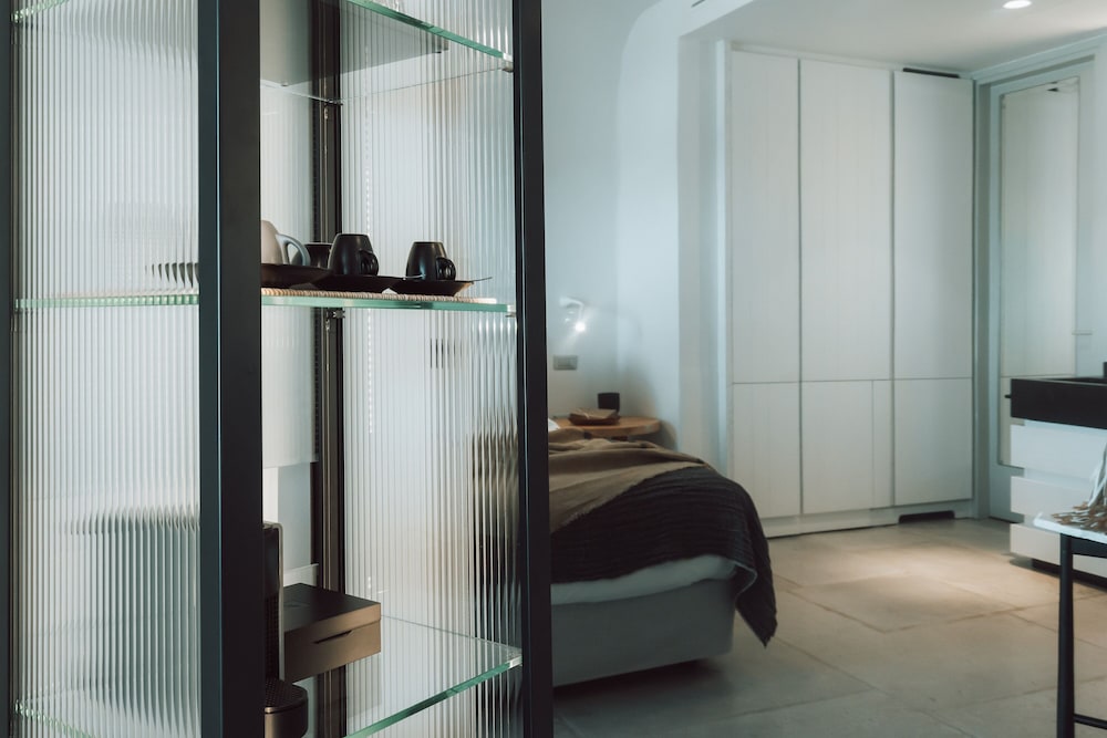 Superior Room, 1 King Bed, Balcony, Sea View - Photo 6