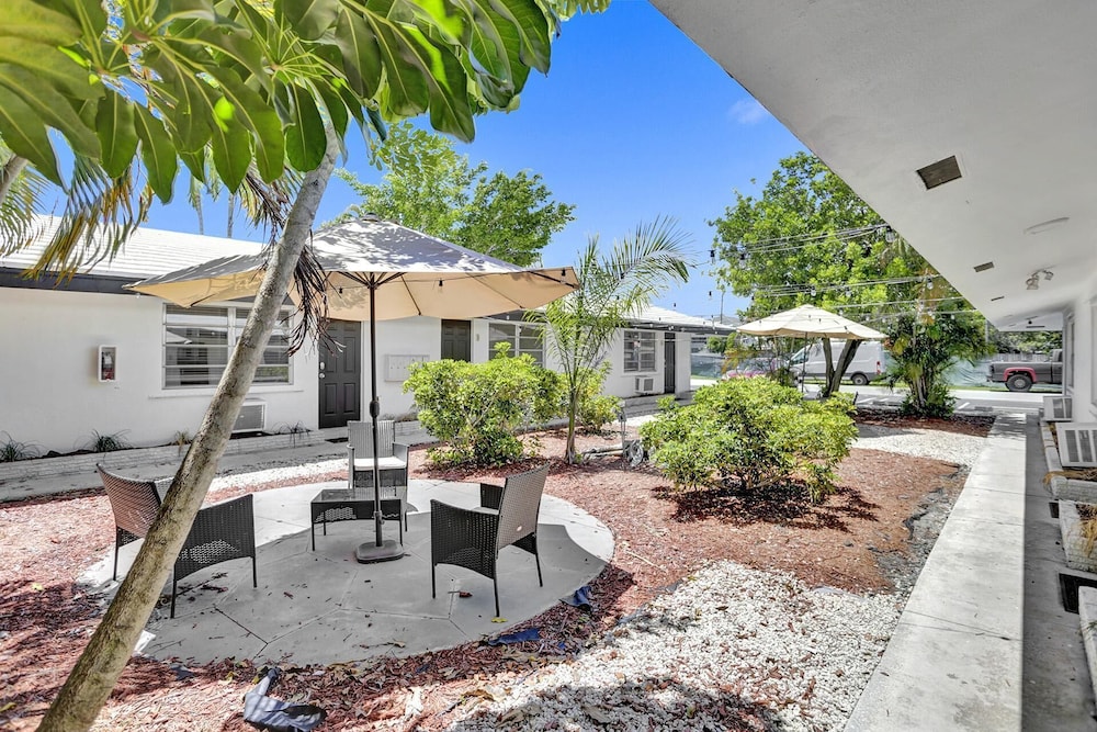 Comfort Apartment, 1 Bedroom, Courtyard View, Courtyard Area photo 2