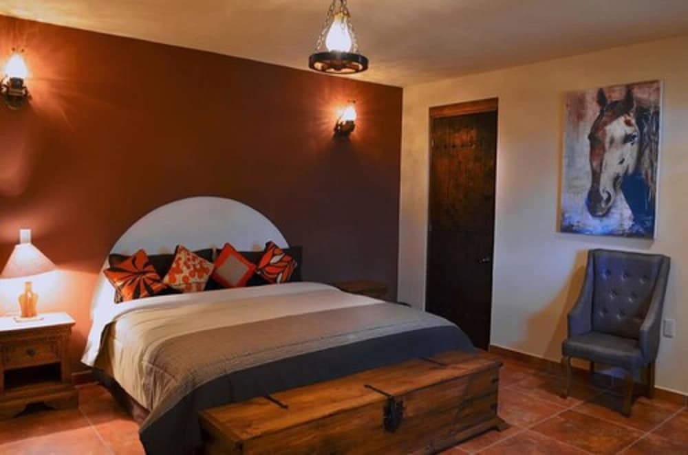 Room, 1 King Bed photo 3
