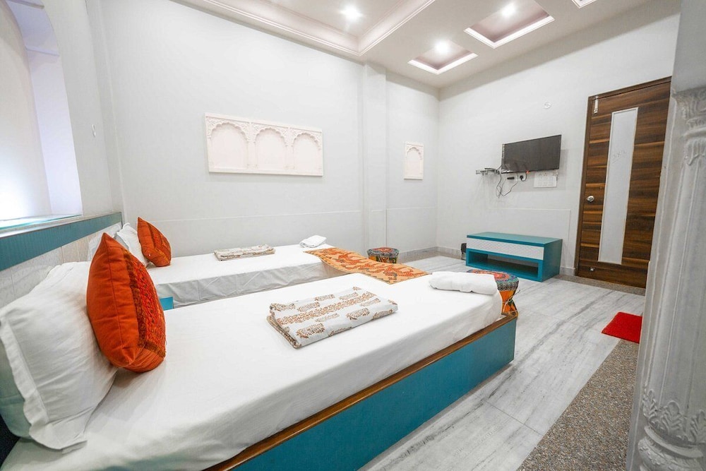 Deluxe Double or Twin Room - Photo 4