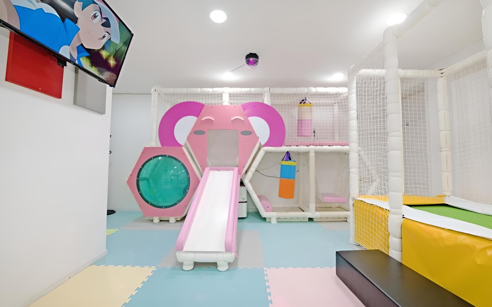 Room (Mojito (SPA))