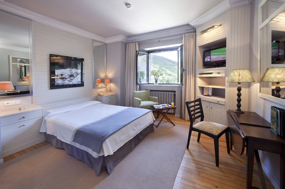 Standard Twin Room photo 2