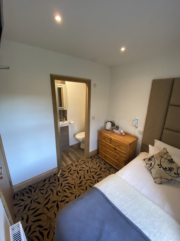 Single Room, Ensuite (Small) photo 2
