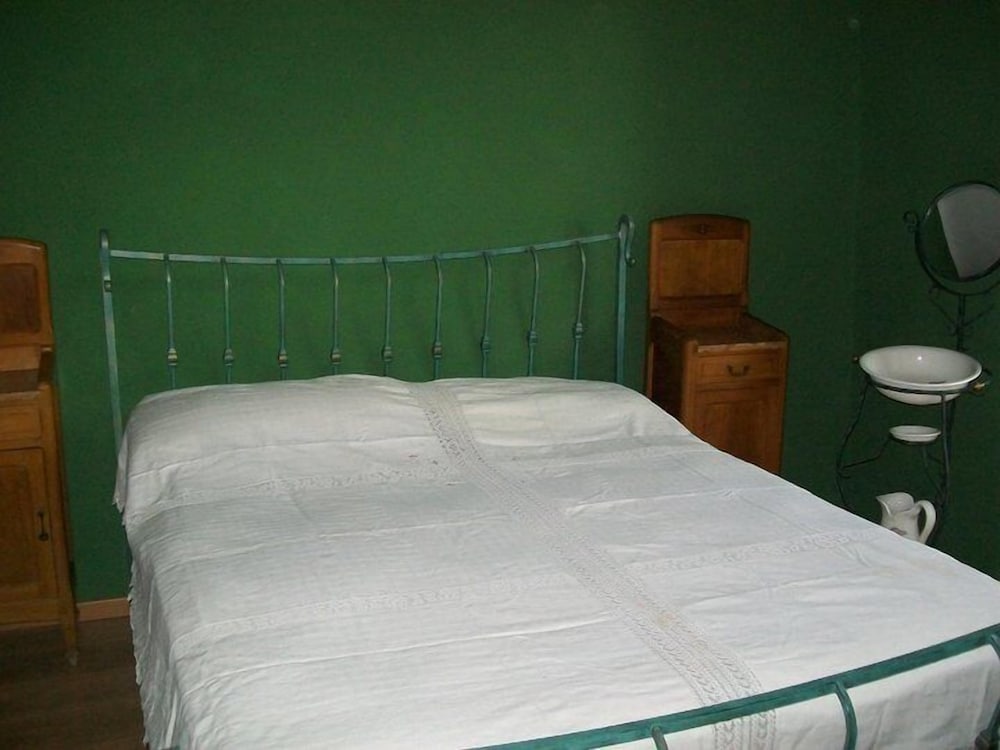 Double Or Twin Room, Shared Bathroom photo 1