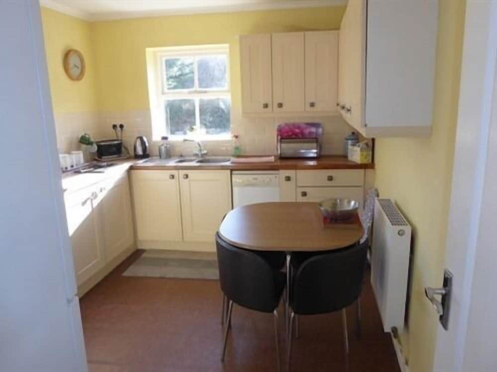 Deluxe Apartment, Ensuite photo 2