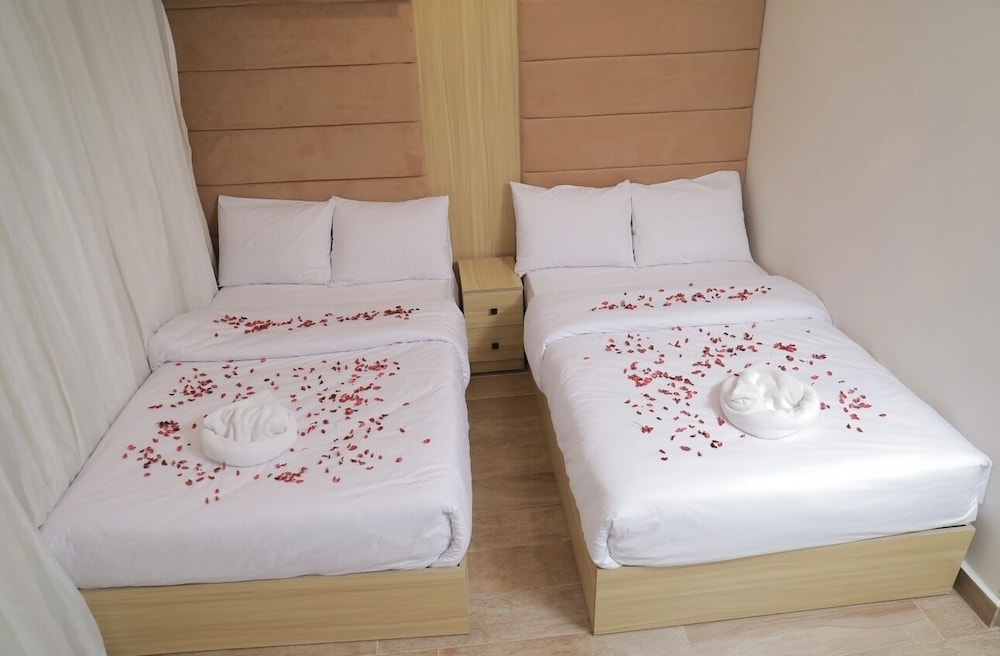 Deluxe Double or Twin Room, Mountain View photo 2