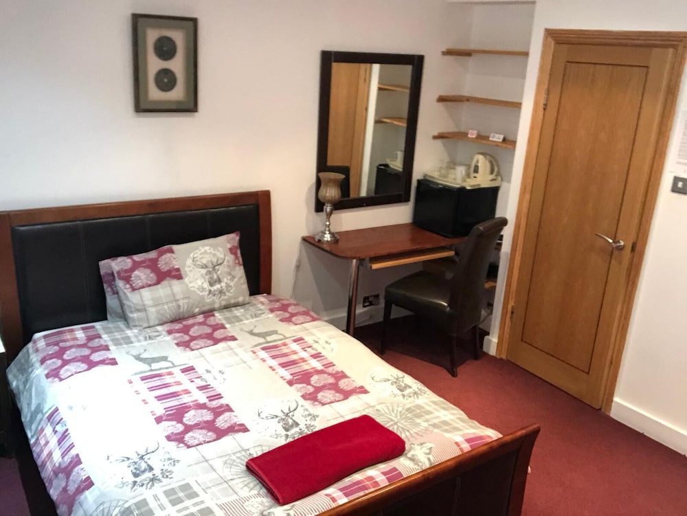 Basic Double Room photo 3