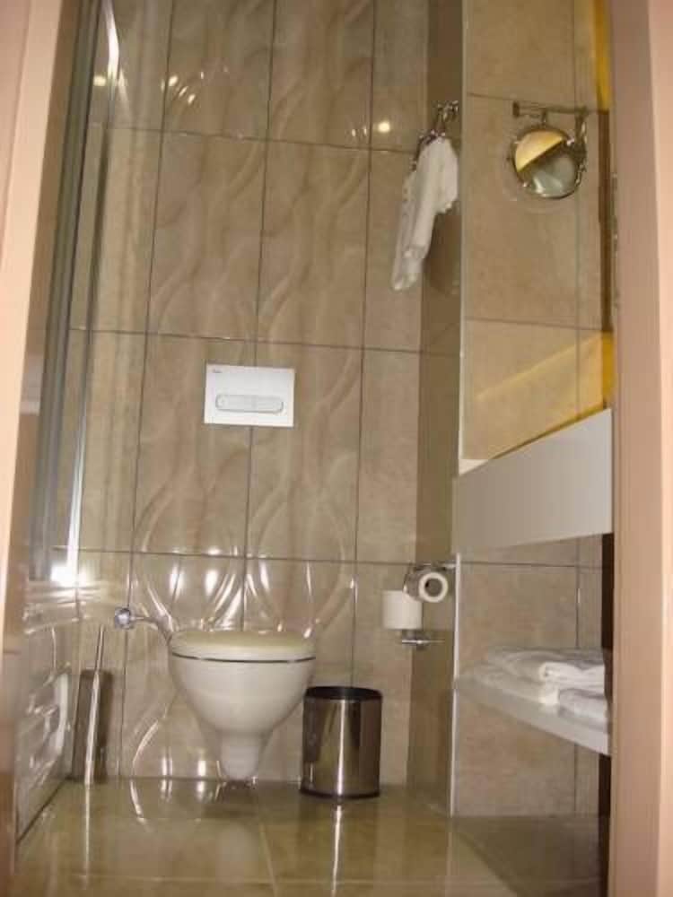 Standard Double Room Single Use photo 2